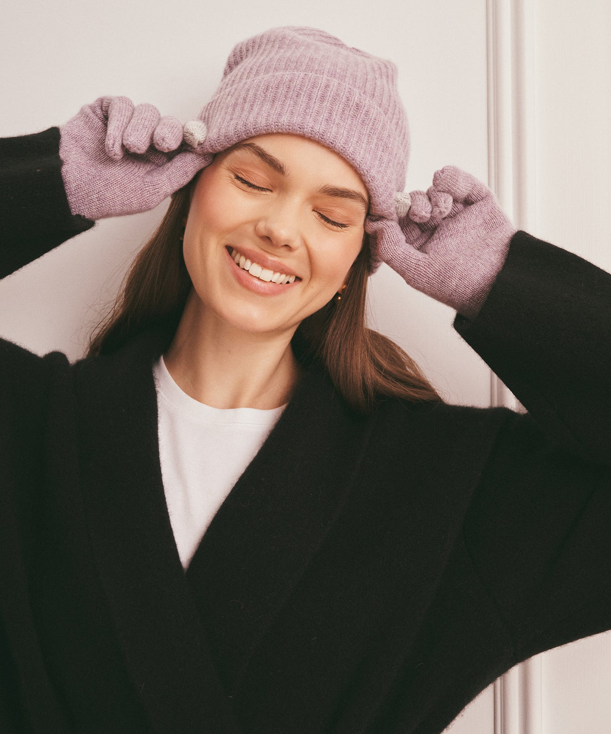 Signature Cashmere Ribbed Beanie