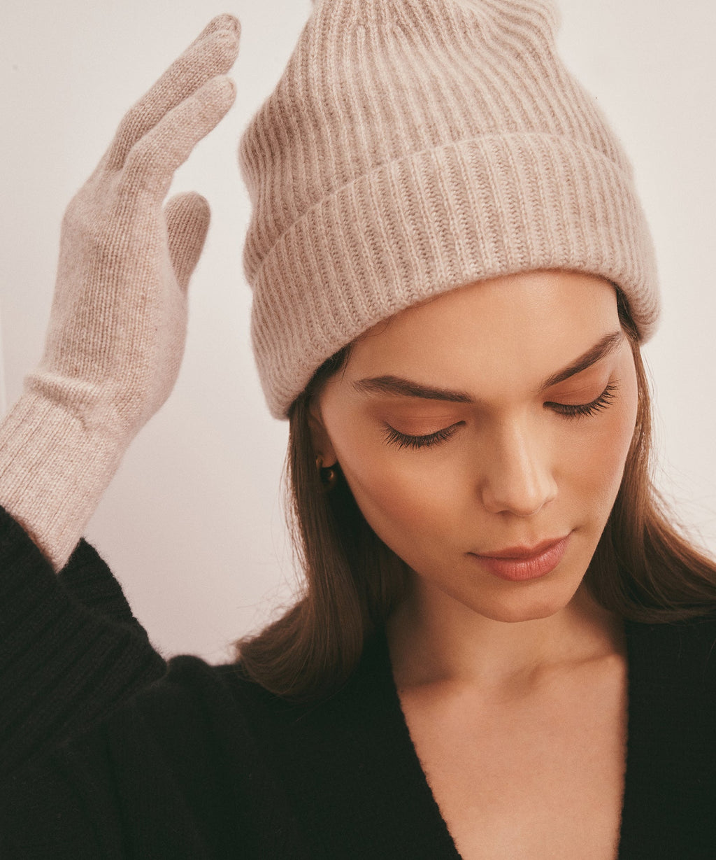 Signature Cashmere Ribbed Beanie