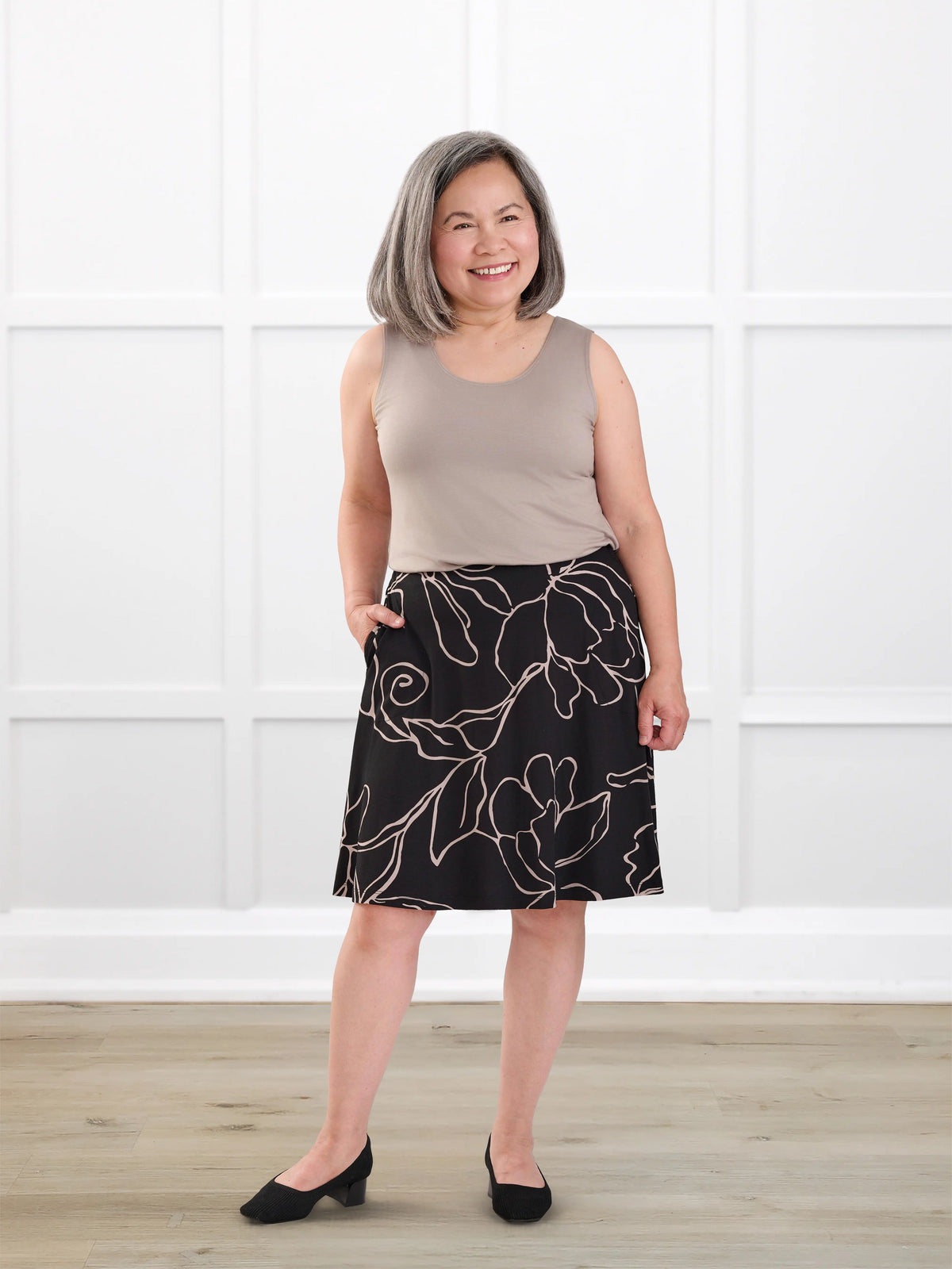 Adina flowy knee-length pocket skort