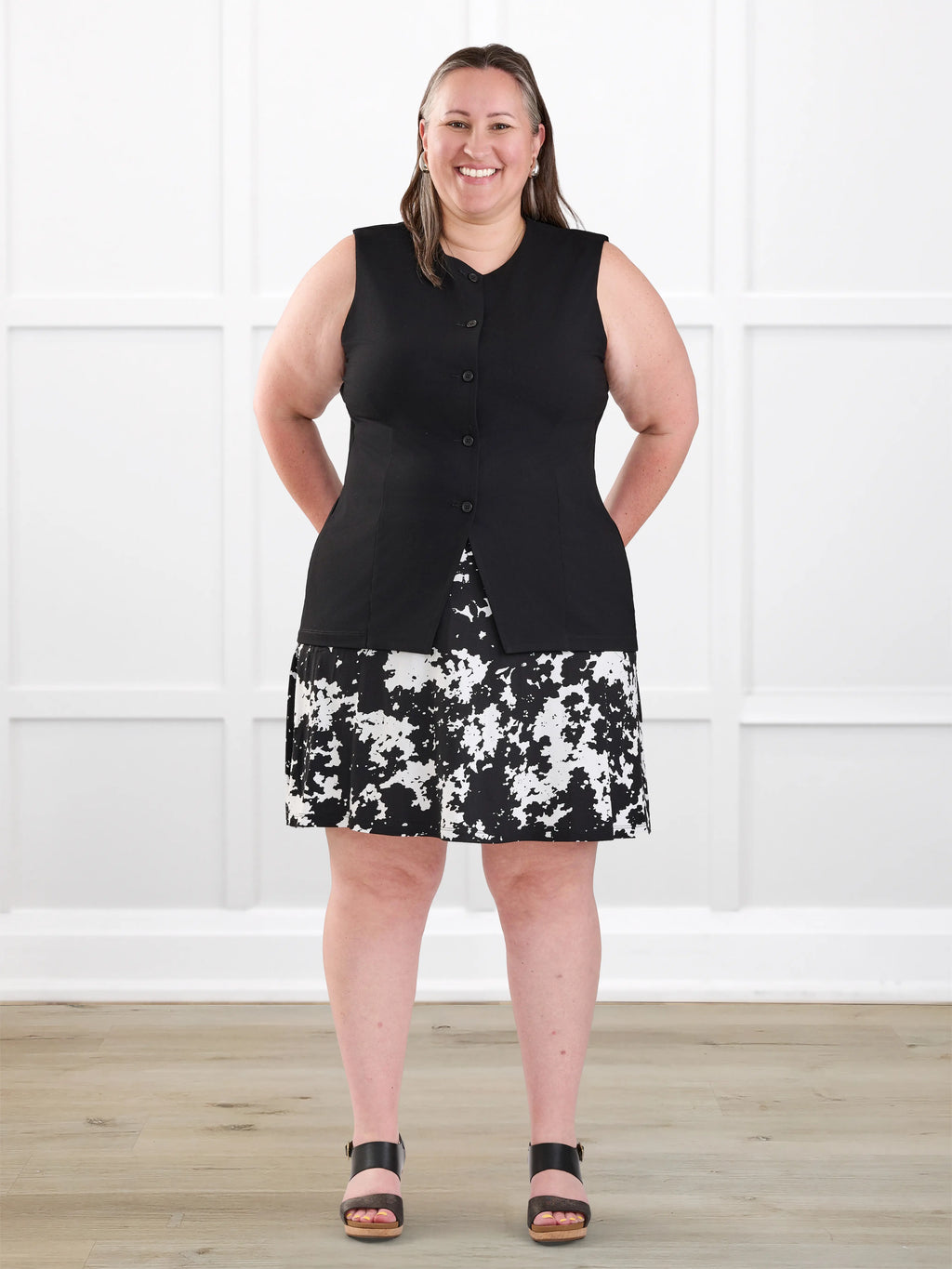 Adina flowy knee-length pocket skort