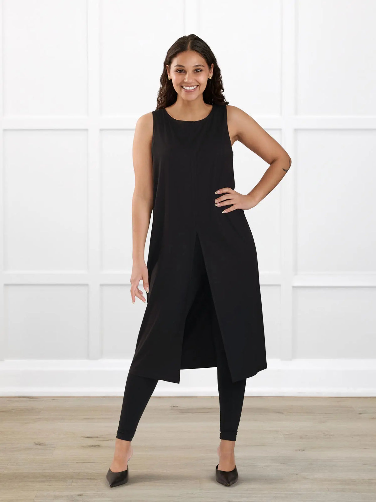 Alaya front-slit sleeveless long tunic