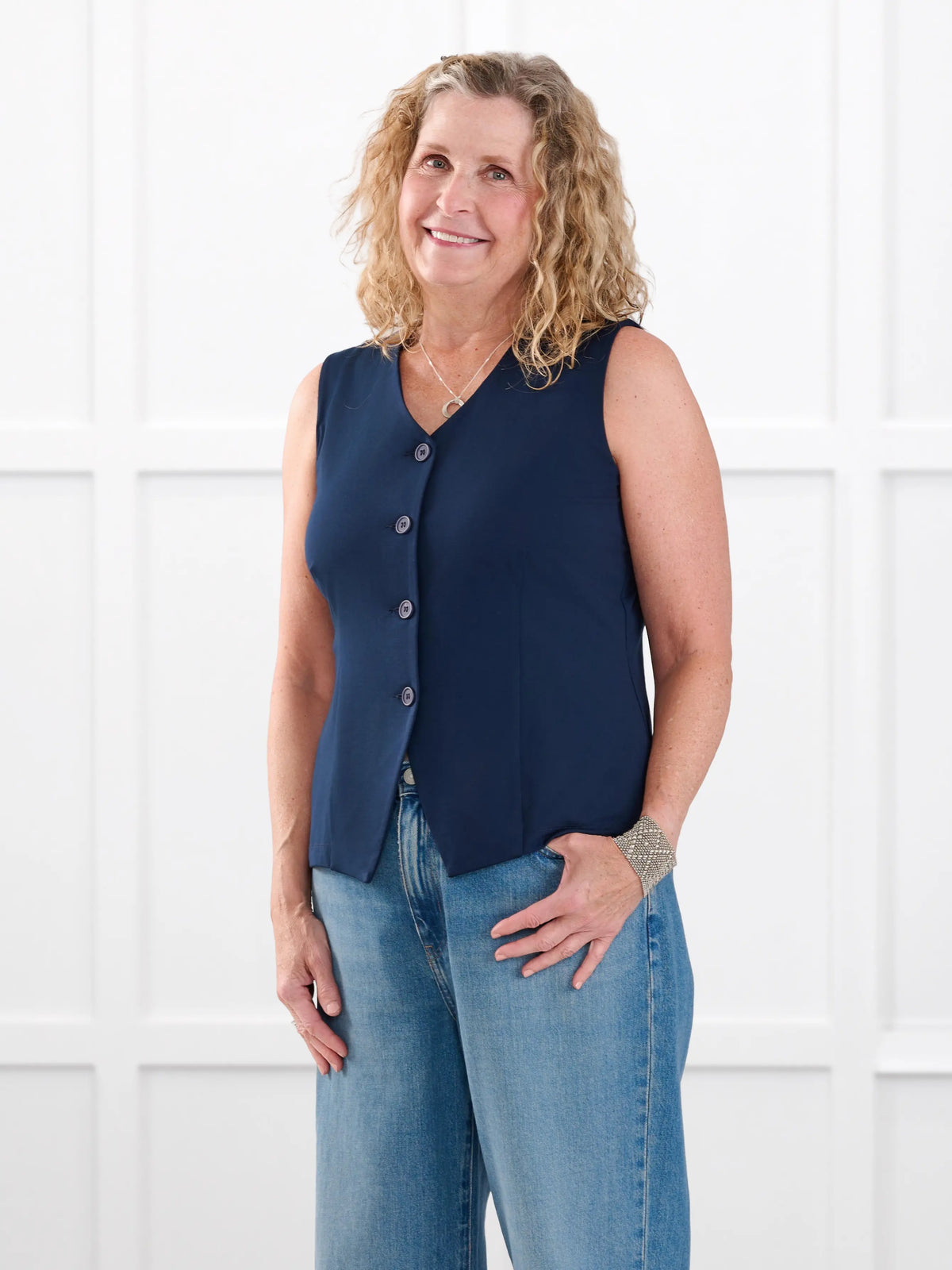 Alba tailored stretchy vest