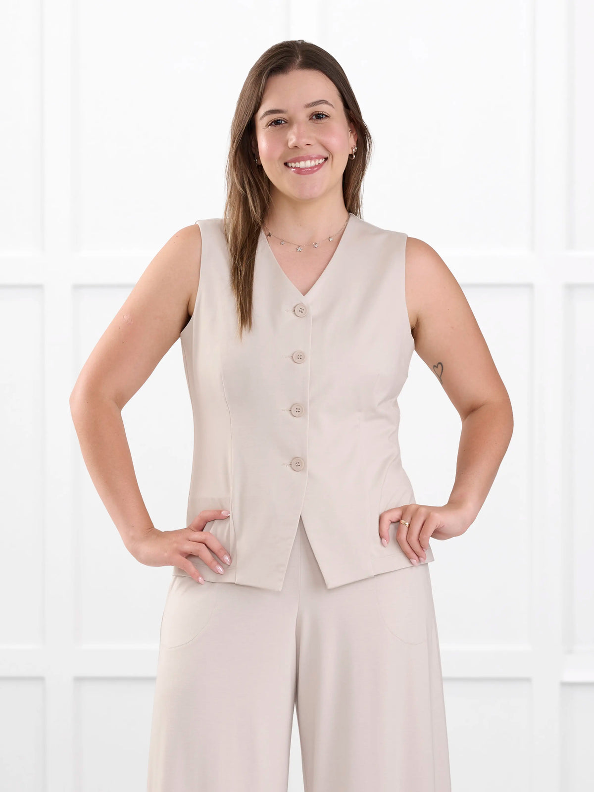 Alba tailored stretchy vest