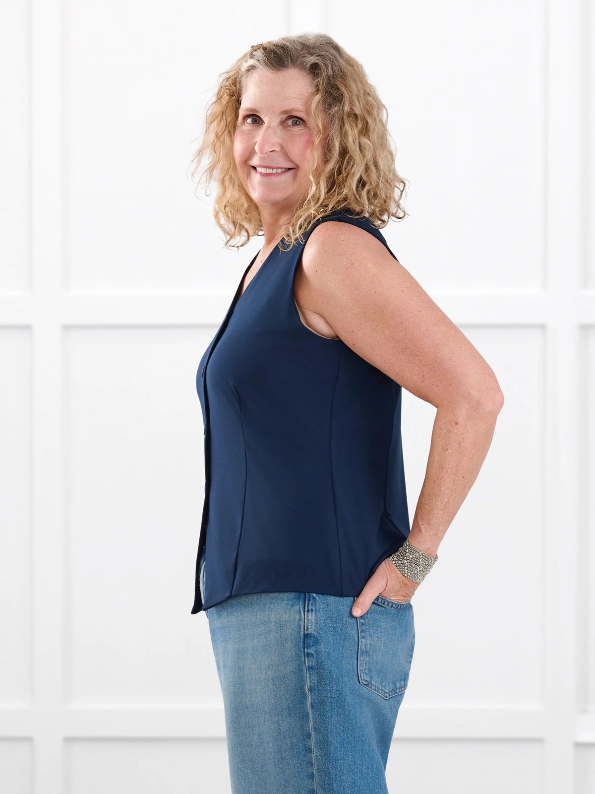 Alba tailored stretchy vest