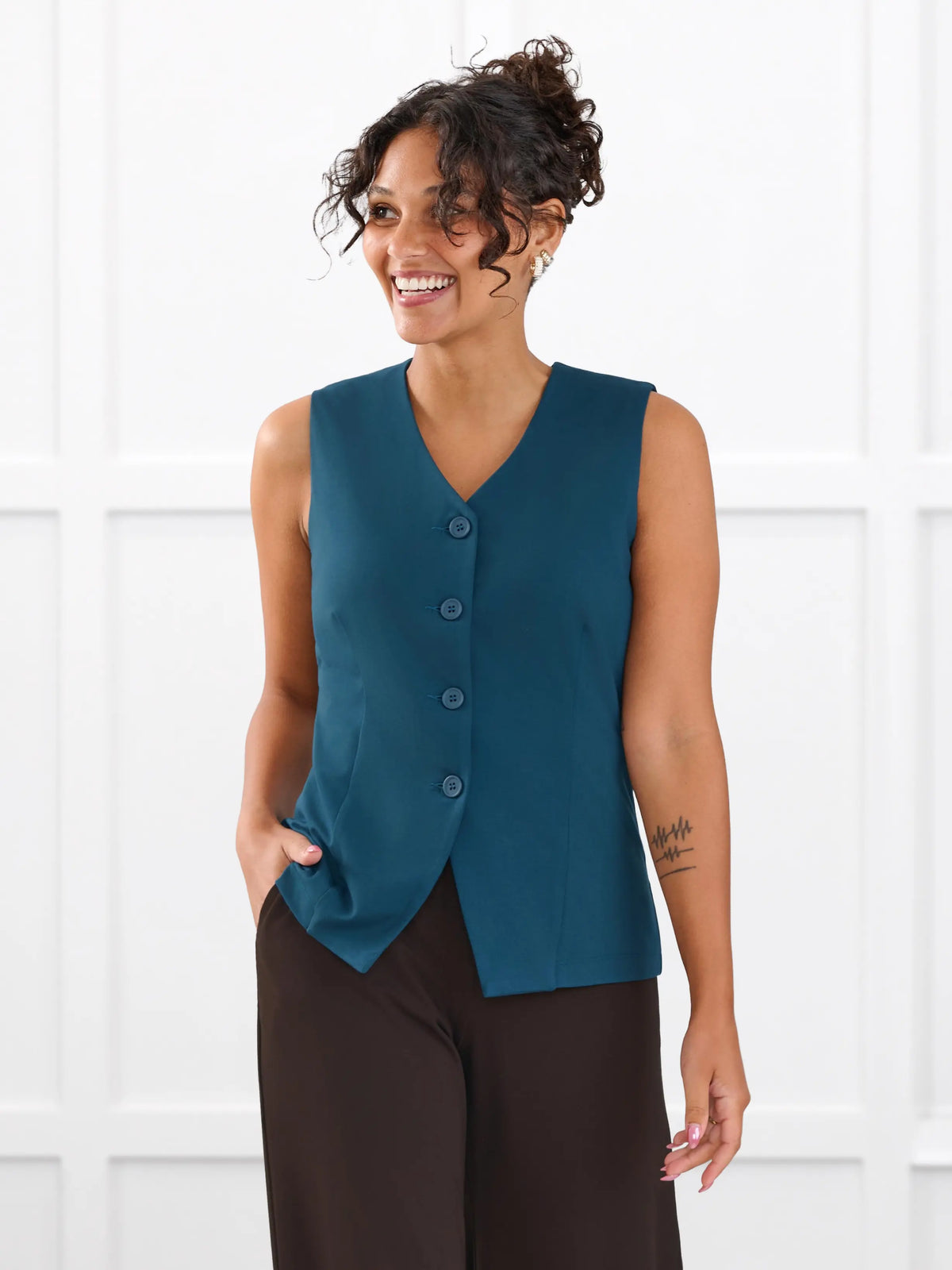 Alba tailored stretchy vest