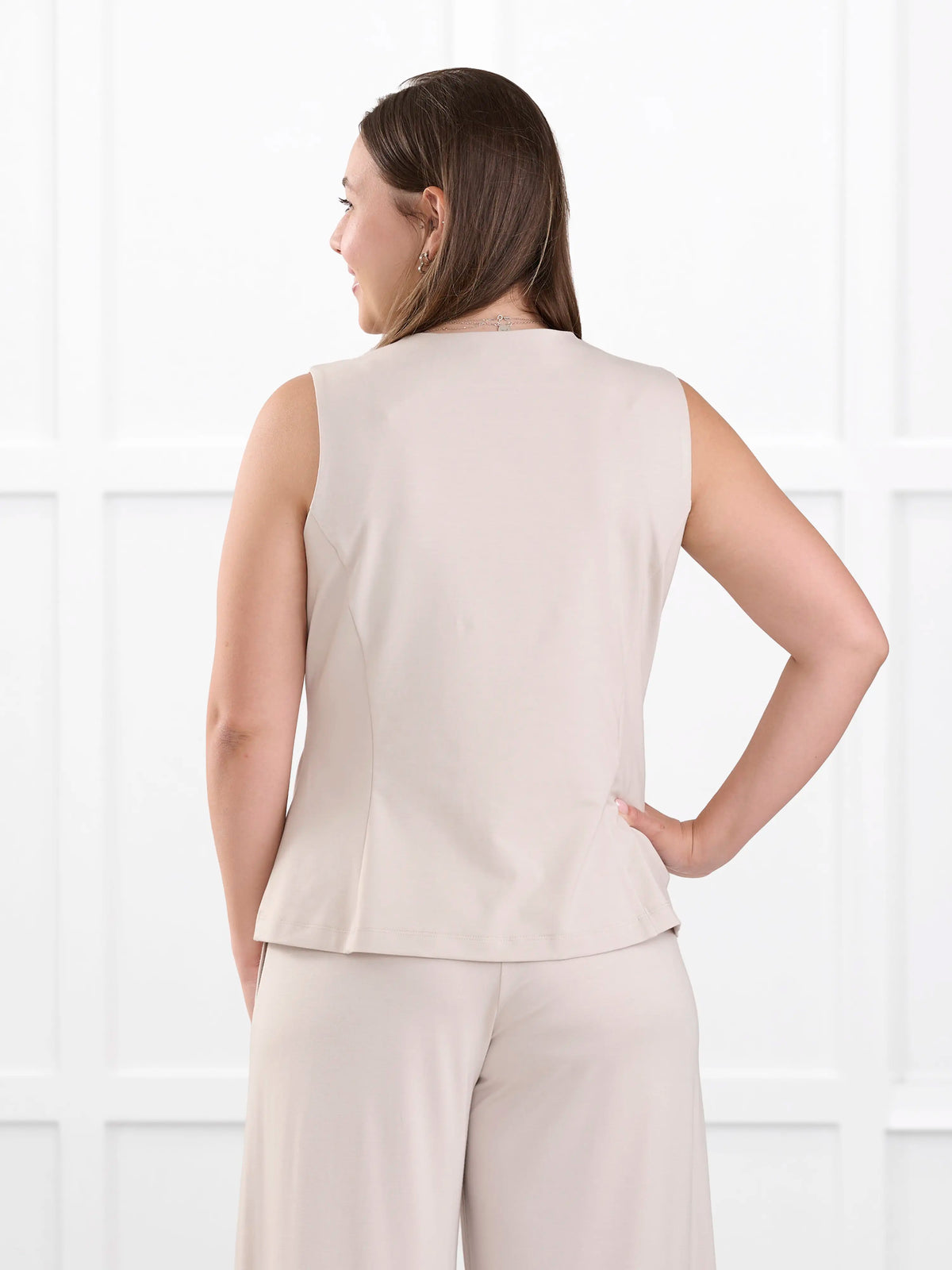 Alba tailored stretchy vest