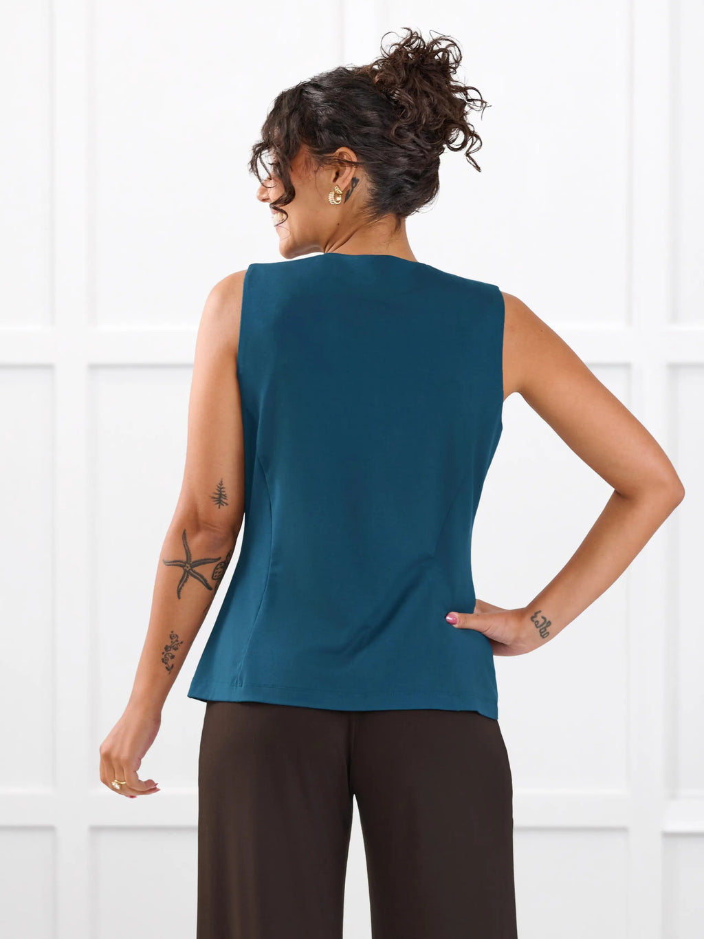 Alba tailored stretchy vest