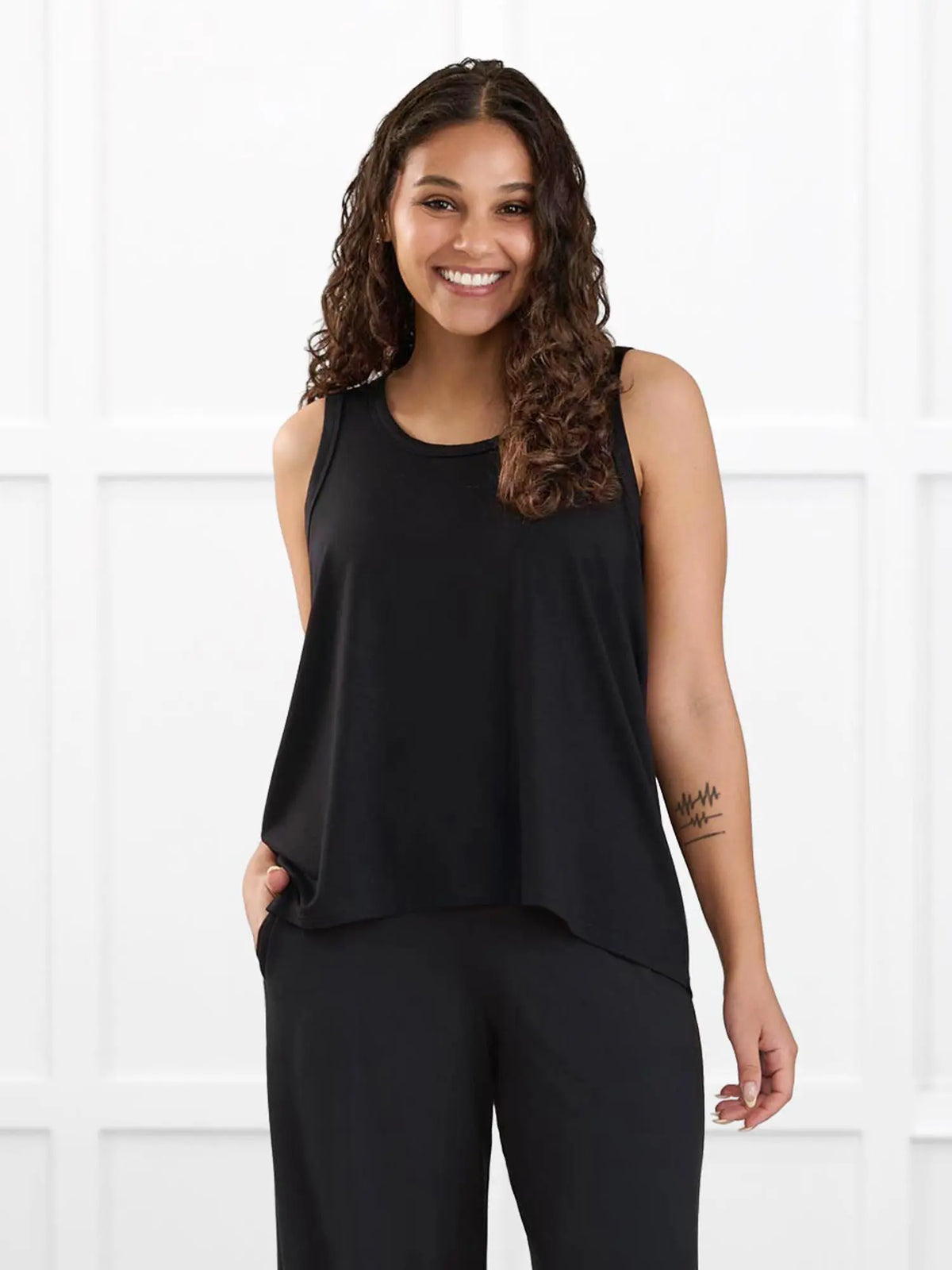 Anjuli flowy scoop neck tank
