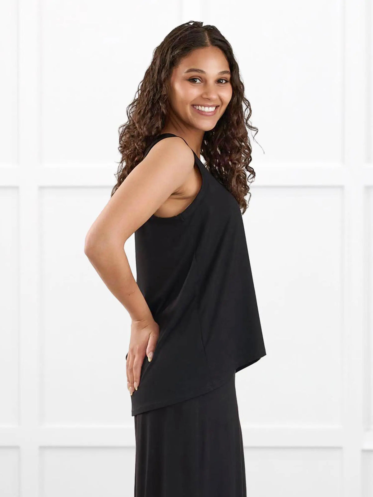 Anjuli flowy scoop neck tank