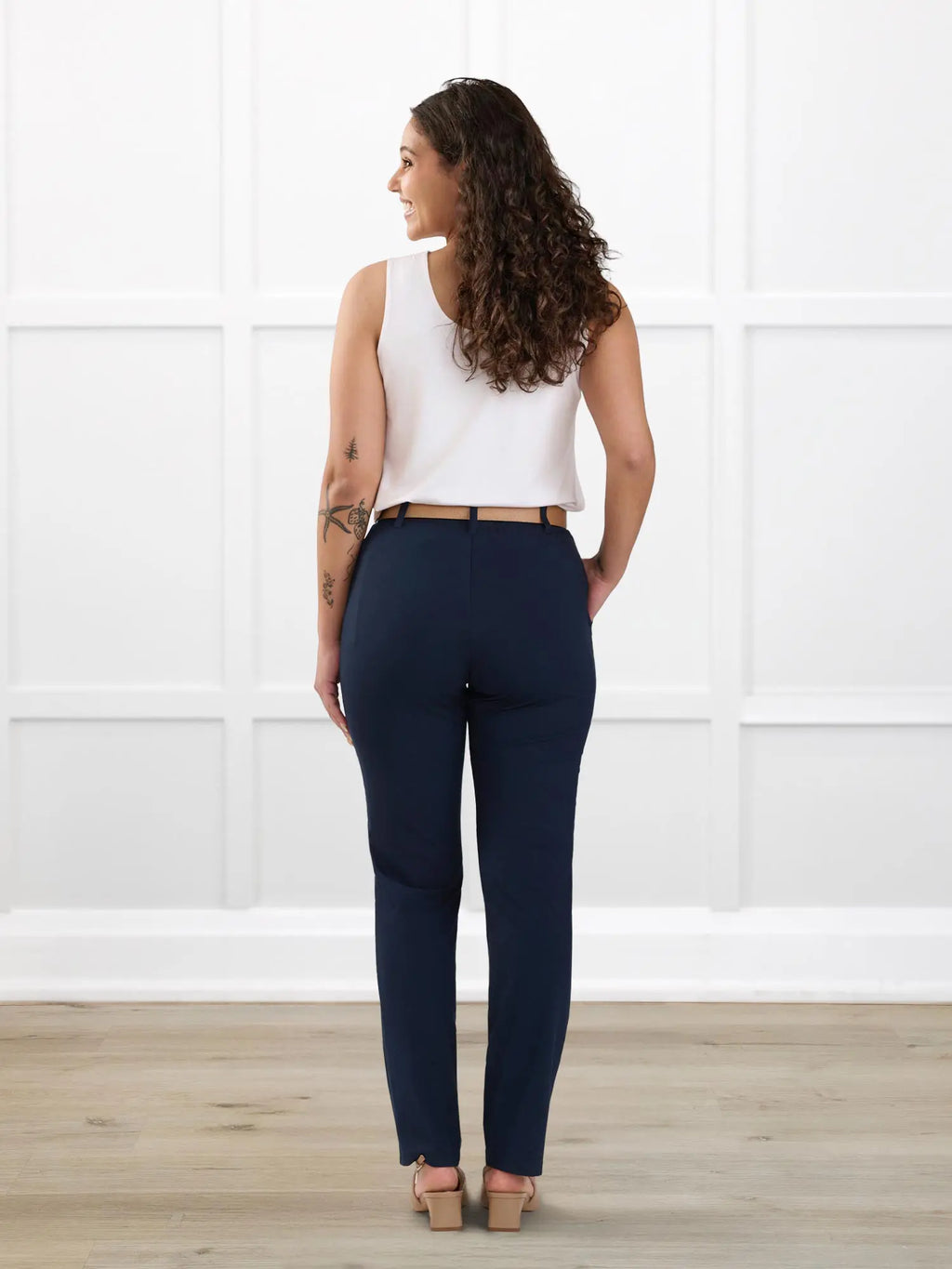 Asia mid-rise slim pant