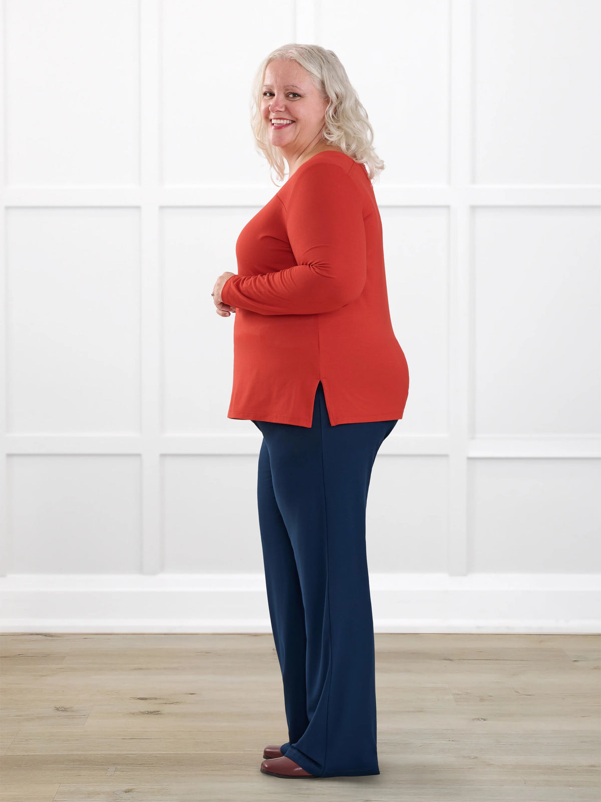 Avalynn mid-rise straight leg pant