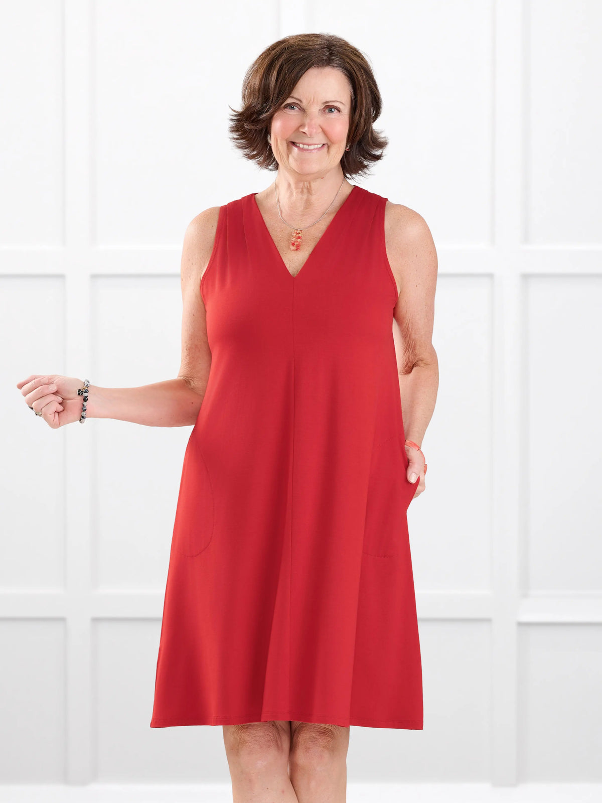 Bevlyn sleeveless v-neck pocket dress