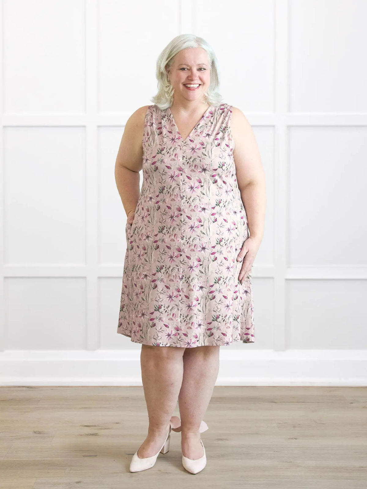 Bevlyn sleeveless v-neck pocket dress