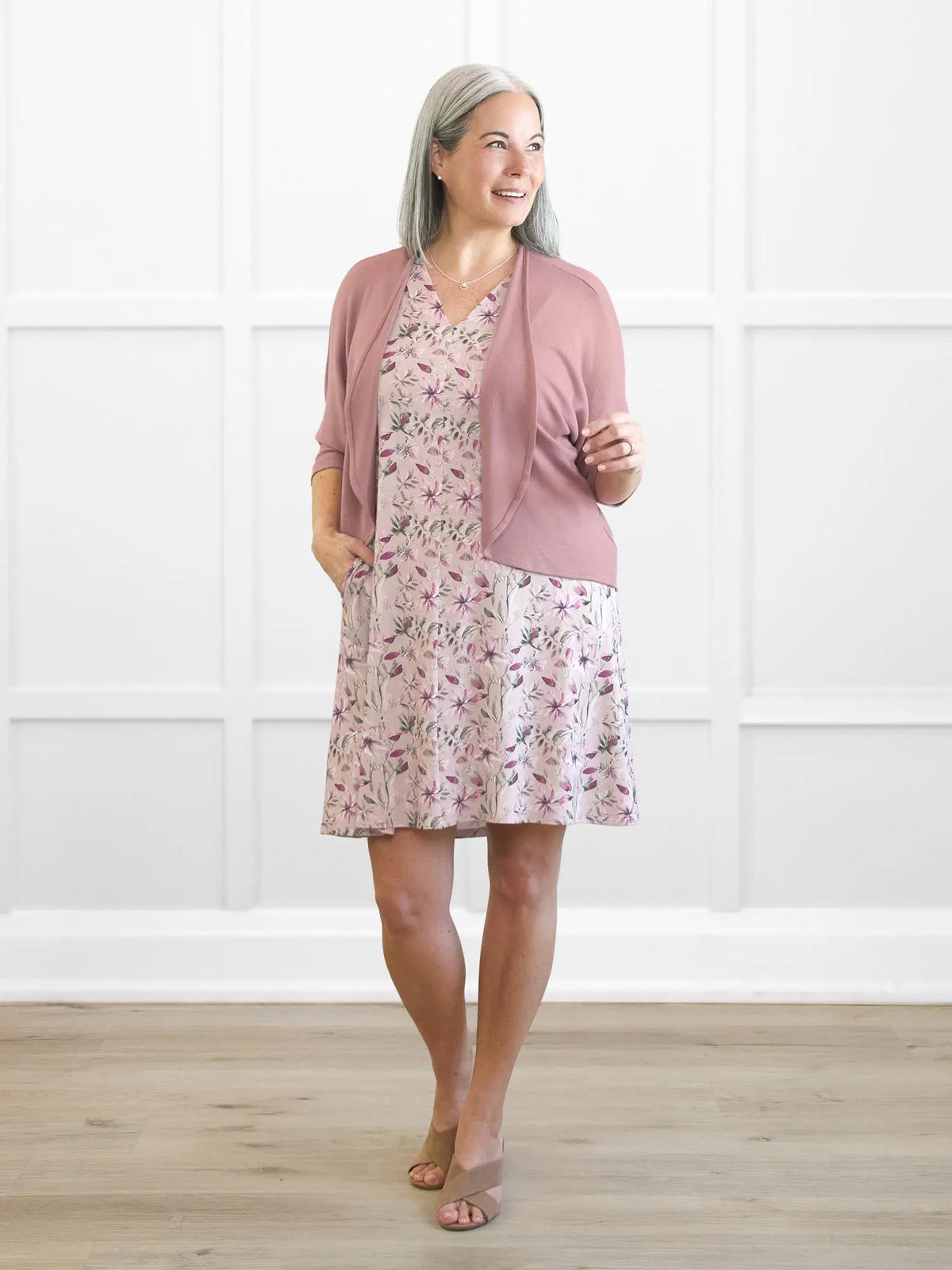 Bevlyn sleeveless v-neck pocket dress