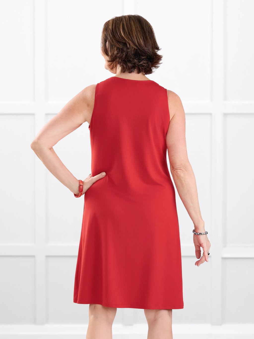 Bevlyn sleeveless v-neck pocket dress