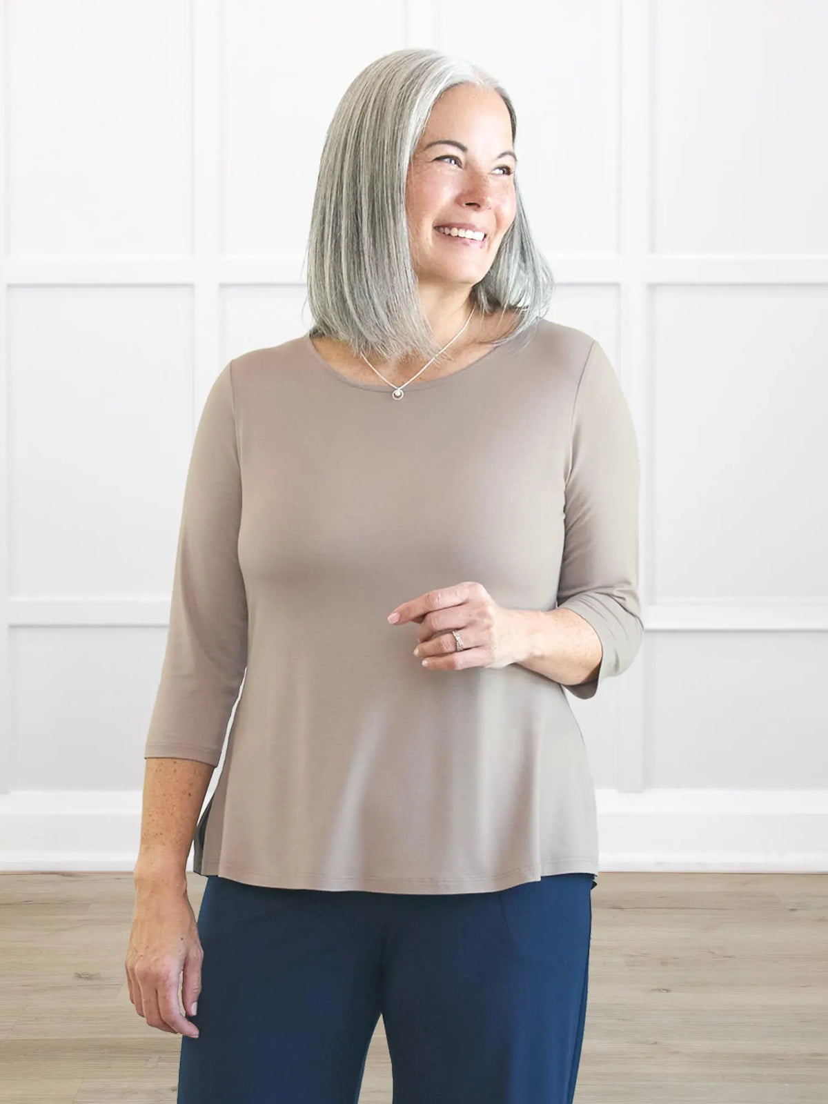 Chris 3/4 sleeve scoop neck top