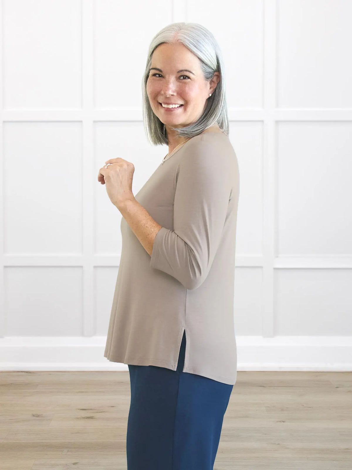 Chris 3/4 sleeve scoop neck top